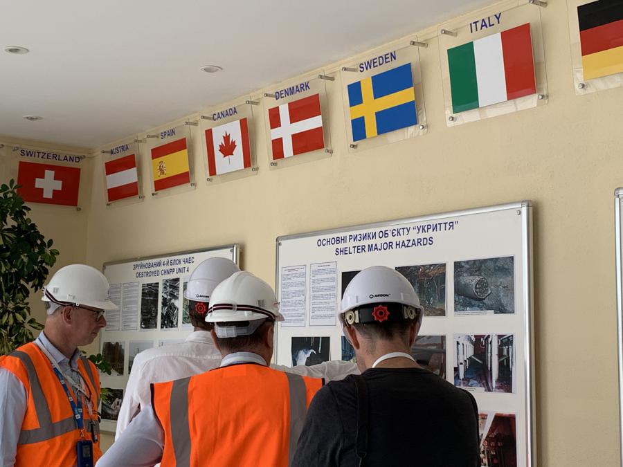 Alla costruzione dell'arco, gestita dalla Bers, hanno contribuito 45 Paesi
