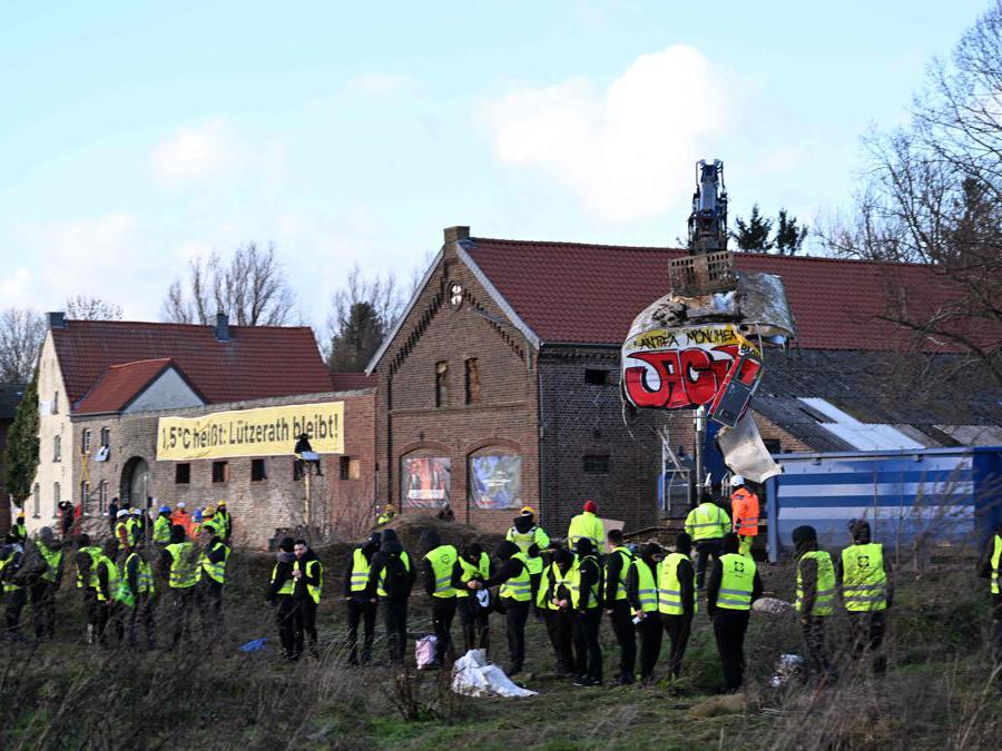  (Photo by INA FASSBENDER / AFP)