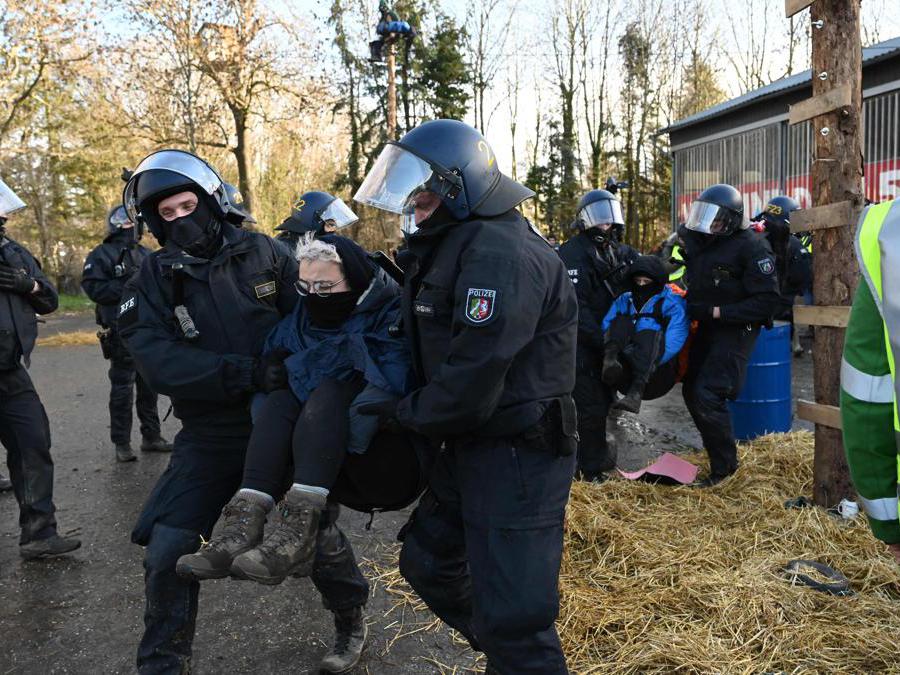 (Photo by INA FASSBENDER / AFP)