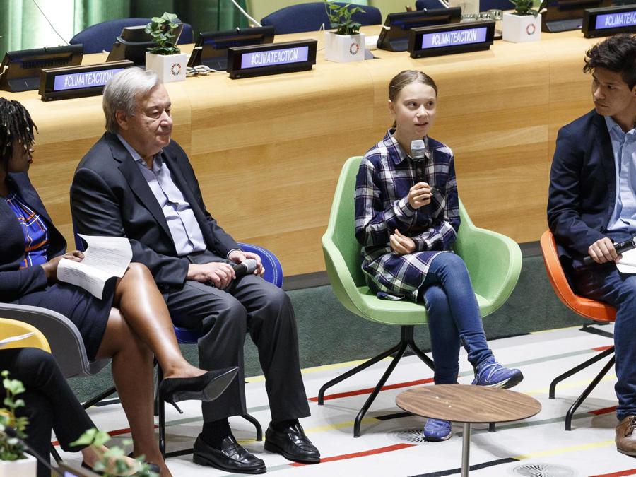 New York City.  Youth Climate Summit. Greta Thunberg tra António Guterres e Bruno Rodriguez (Epa)