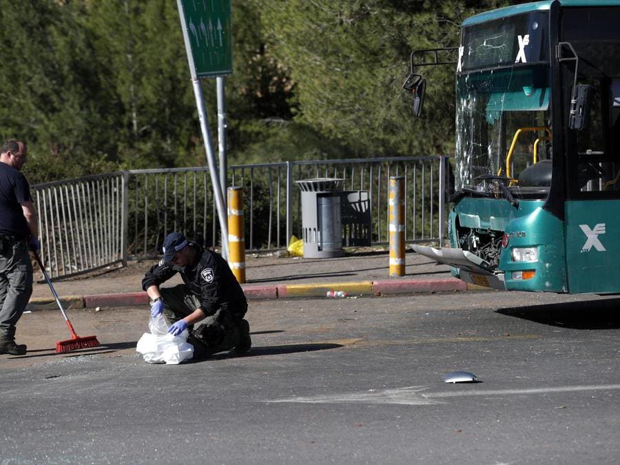 Doppio Attentato A Gerusalemme Alle Fermate Del Bus - Il Sole 24 ORE