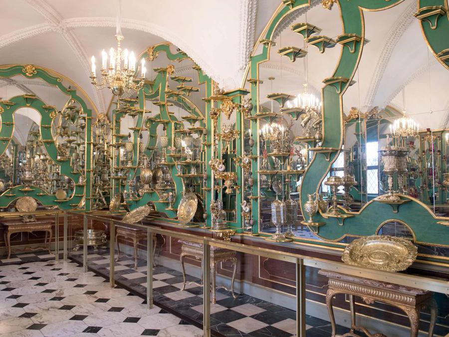 La sala delle volte verdi di Dresda. (Photo by Sebastian Kahnert / dpa / AFP) 