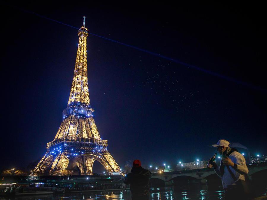 Parigi.  (Epa/Christophe Petit Tesson)