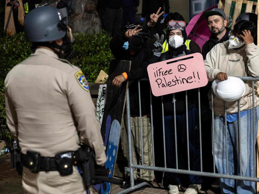Le proteste all’Universita della California. (UCLA)  Los Angeles. (AFP)