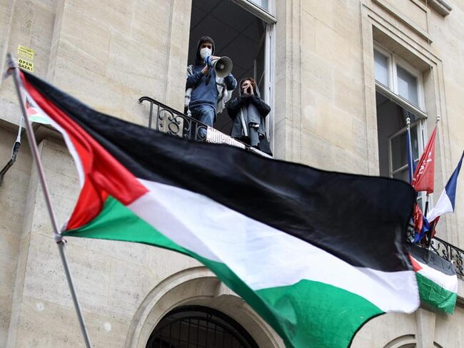 Medioriente, studenti occupano Sciences Po a Parigi