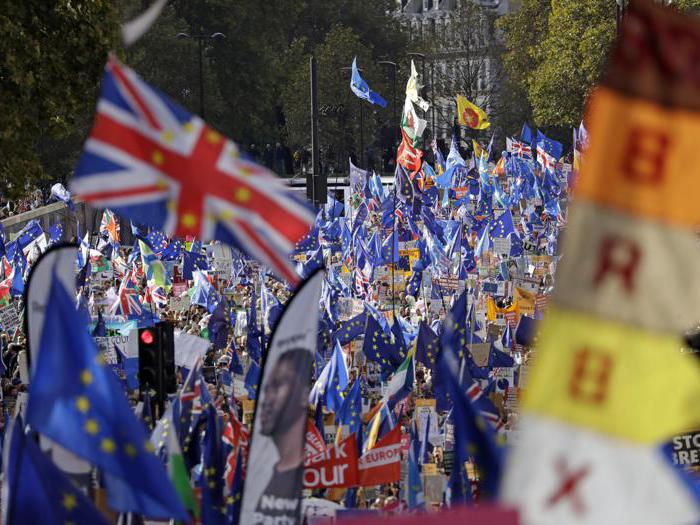 No alla Brexit, centinaia di migliaia a Londra per un secondo referendum