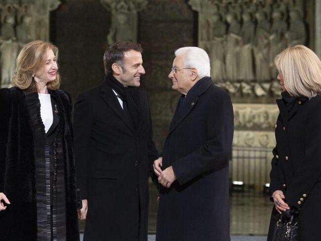 Notre-Dame torna a splendere davanti ai grandi del mondo