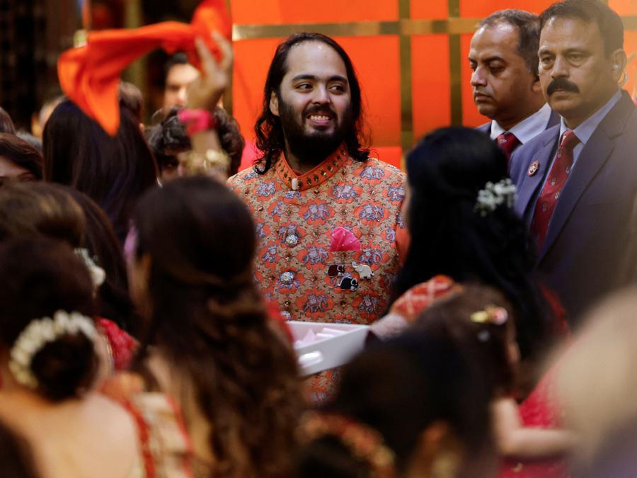  REUTERS/Francis Mascarenhas