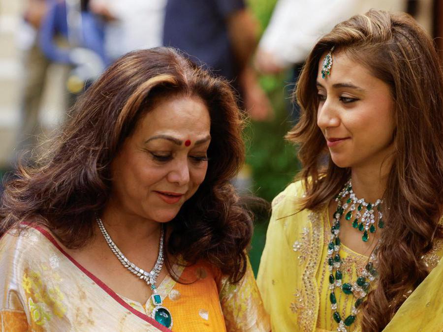  REUTERS/Francis Mascarenhas