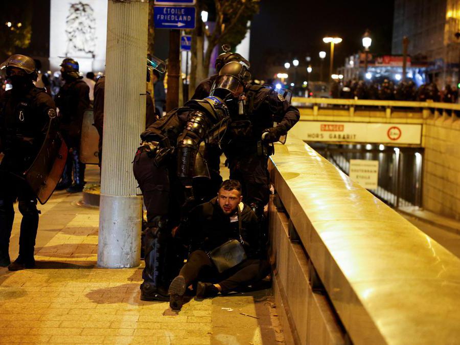  REUTERS/Juan Medina