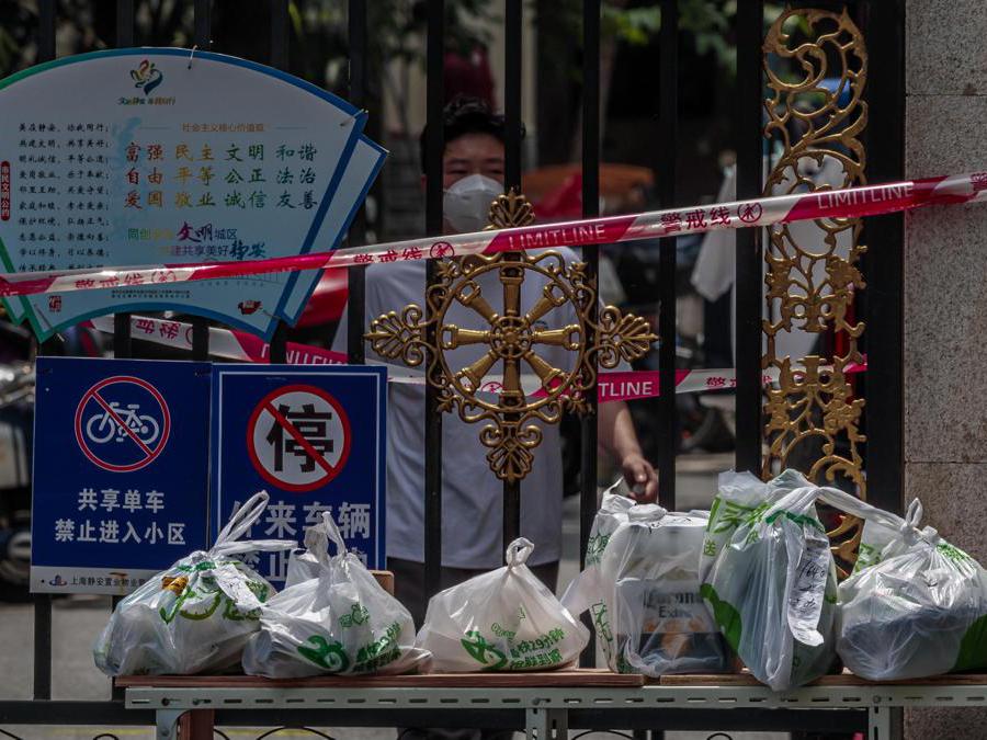 (EPA/ALEX PLAVEVSKI)