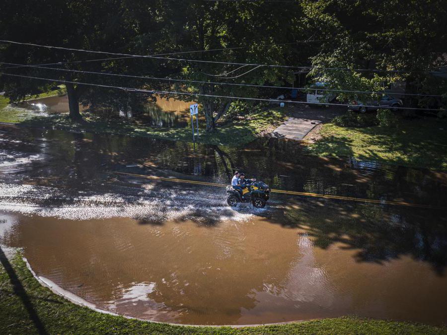 . (Mark Mirko/Hartford Courant via AP)