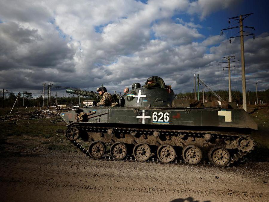 Regione di Donetsk, un carro armato ucraino (REUTERS/Zohra Bensemra)