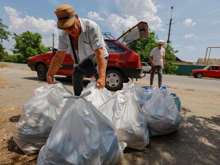  REUTERS/Alexander Ermochenko