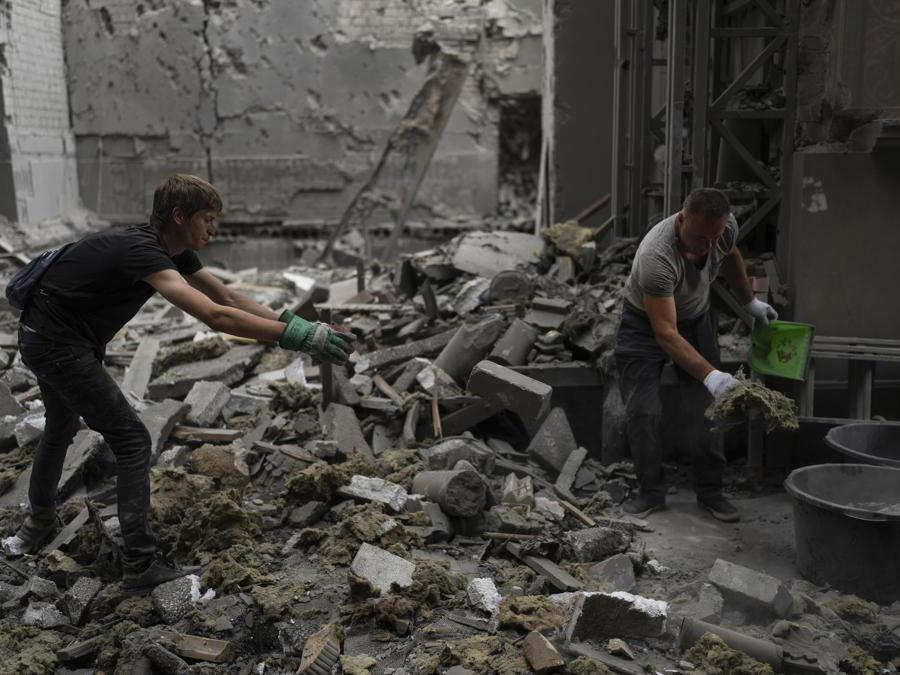 (AP Photo/Jae C. Hong)