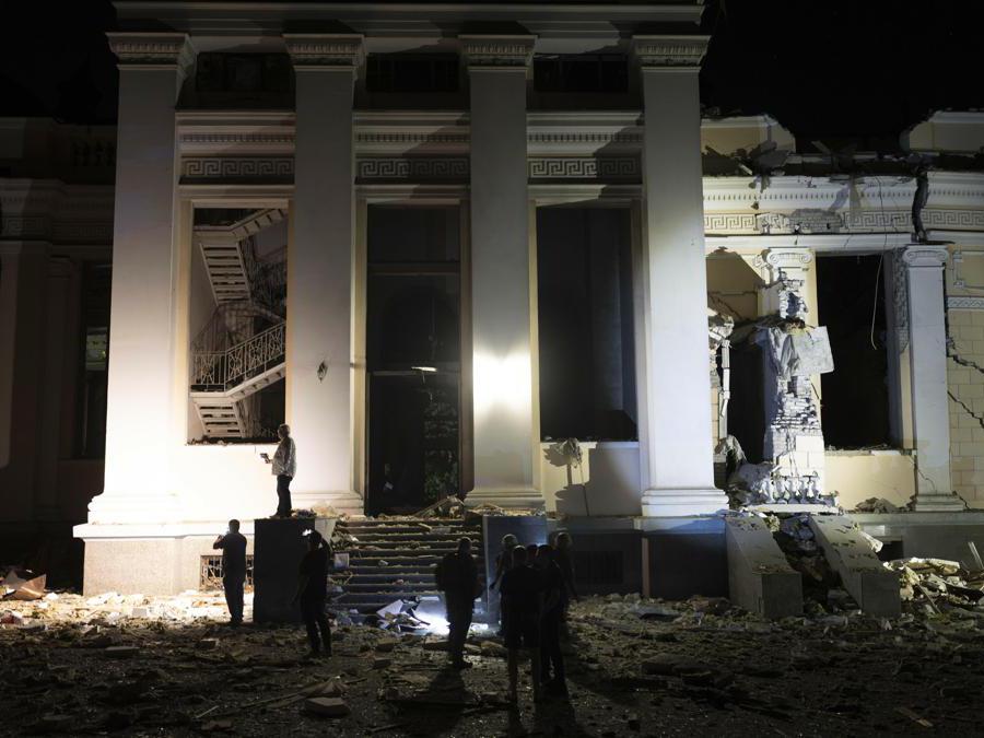 (AP Photo/Jae C. Hong)