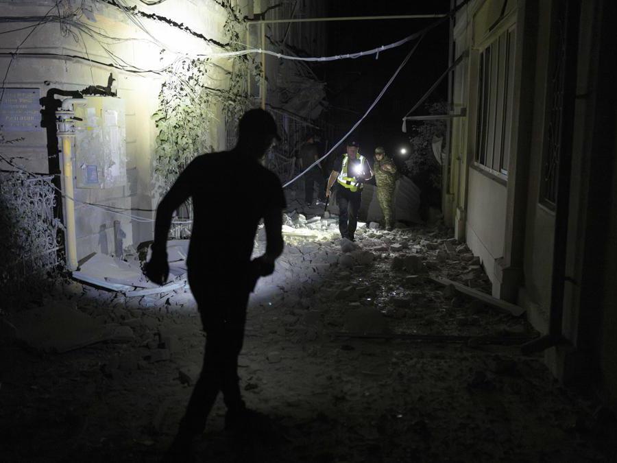  (AP Photo/Jae C. Hong)