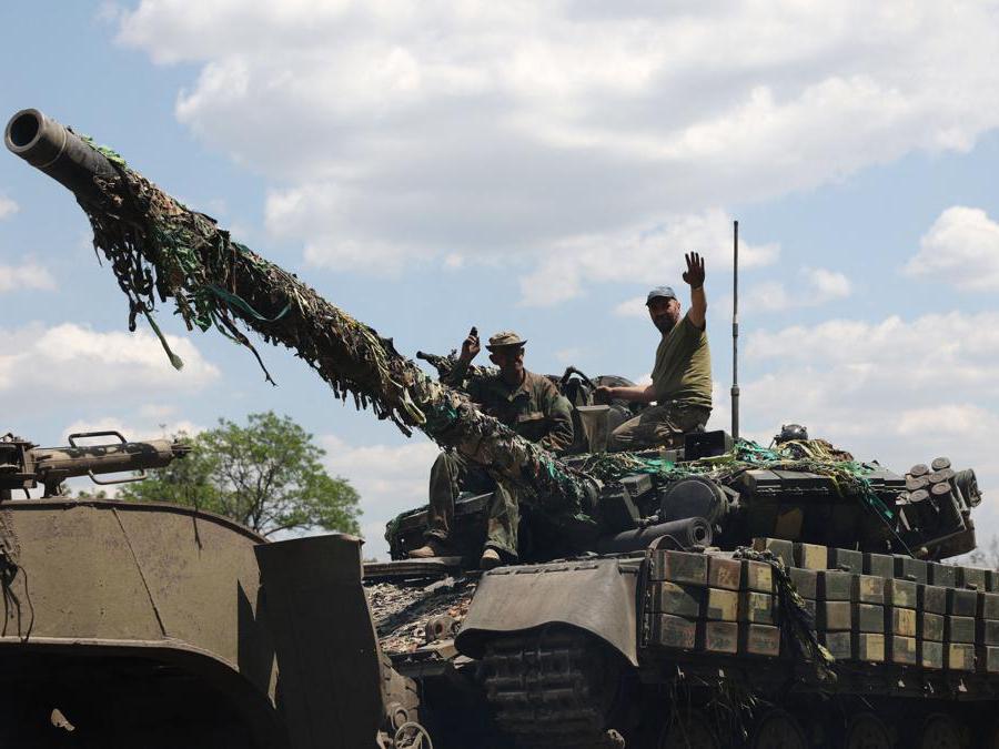 Soldati ucraini in Donbass  (Photo by Anatolii Stepanov / AFP)