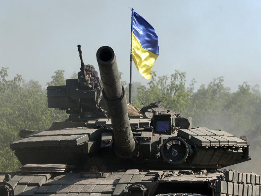 Soldati ucraini in Donbass  (Photo by Anatolii Stepanov / AFP)