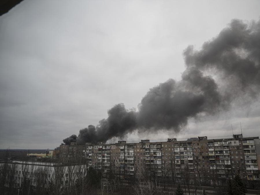 Bombardamenti a Mariupol (AP Photo/Evgeniy Maloletka, File)