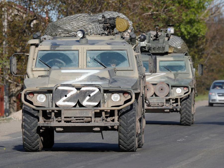 Bezimenne, regione di  Donetsk, veicoli dell’esercito russo (REUTERS/Alexander Ermochenko)
