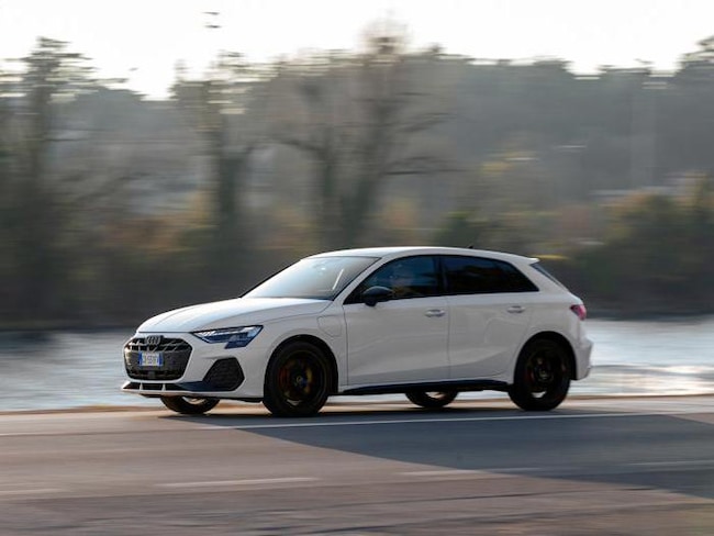 Audi A3 Sportback Tfsi e: le foto della compatta tedesca ricaricabile 