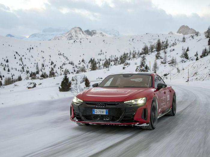 Audi e-Rally 20quattro ore dei Laghi, le foto della gara su neve e ghiaccio