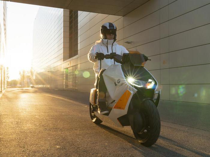 Bmw CE 04 Concept: tutte le foto del nuovo scooter elettrico tedesco