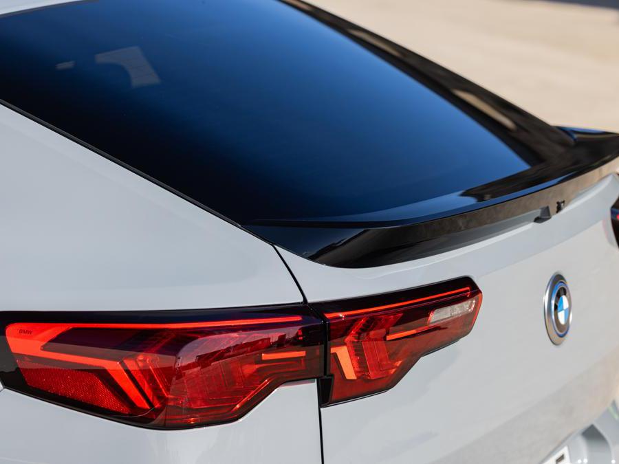 BMW iX2 xDrive 30