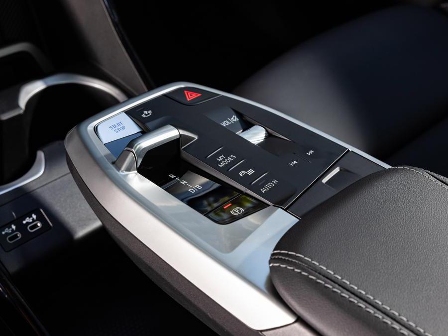 BMW iX2 xDrive 30