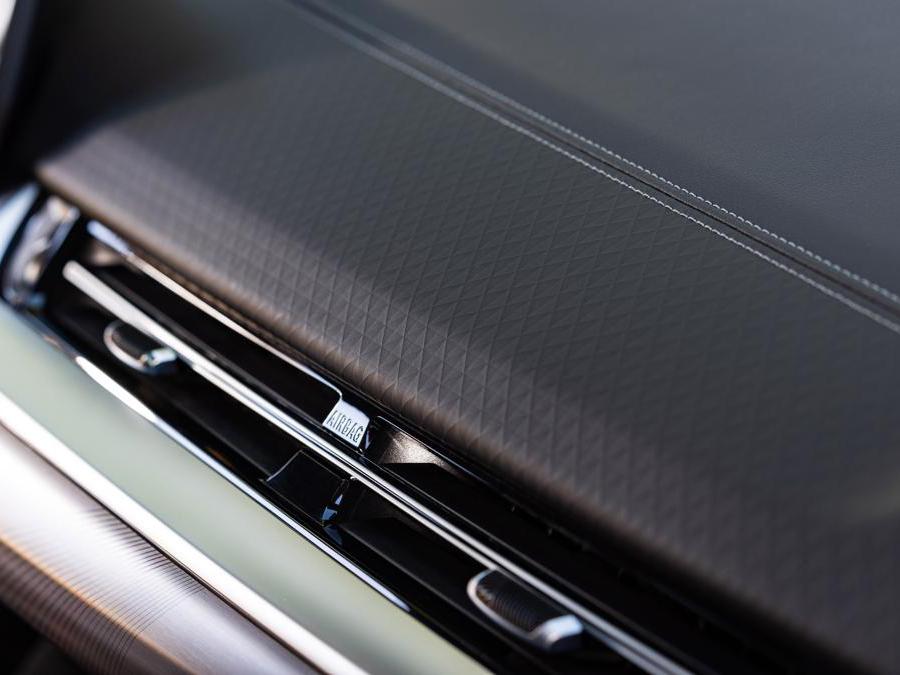 BMW iX2 xDrive 30