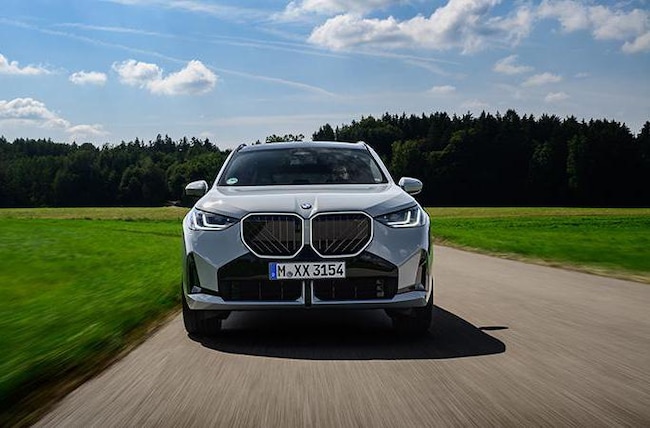 Bmw X3, le foto della prova della nuova serie 
