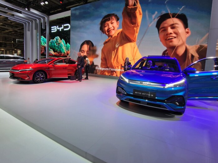 Byd al Salone di Parigi 2022, le foto delle auto elettriche cinesi 