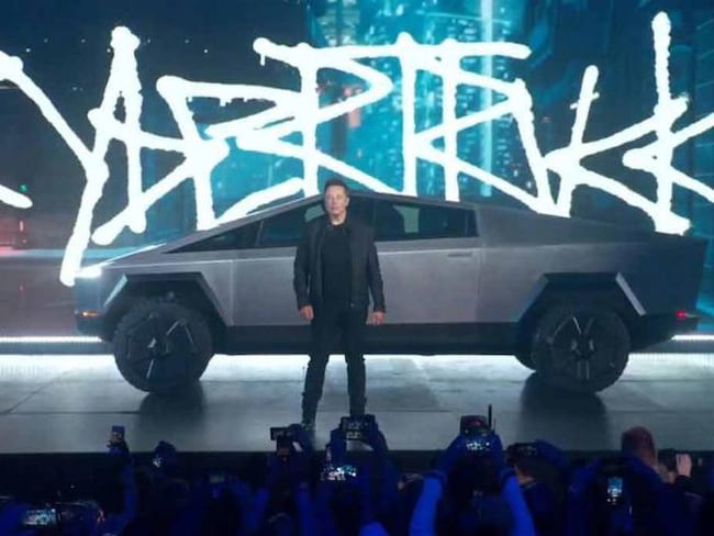 Tesla Cybertruck, tutte le foto del pick-up elettrico di Elon Musk