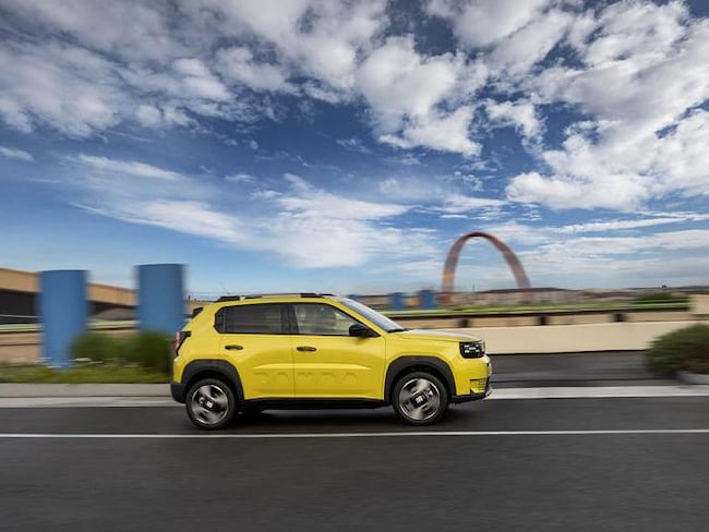 Fiat Grande Panda, le foto ufficiali anche degli interni