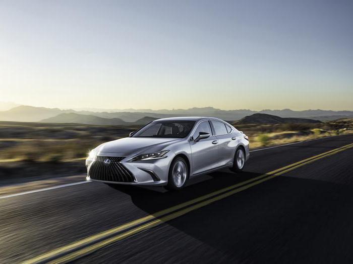 Lexus Es 2021, tutti i dettagli della nuova serie. Ora è più