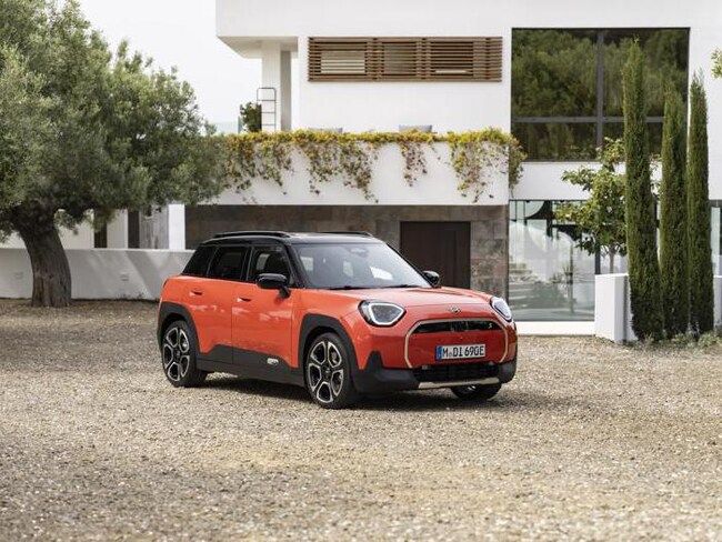 Mini Aceman, tutte le foto del crossover elettrico