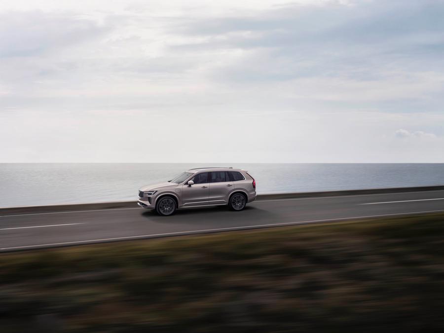 New Volvo XC90 Exteriors