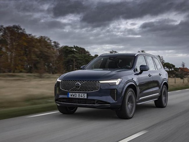 Volvo XC90: tutte le foto della nuova generazione 