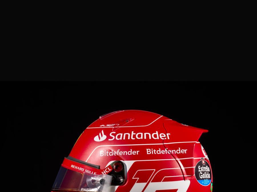 Il casco di Charles Leclerc per la nuova Ferrari monoposto SF-23 che parteciperà al prossimo Mondiale di F1 (Ansa/Ufficio Stampa Ferrari)