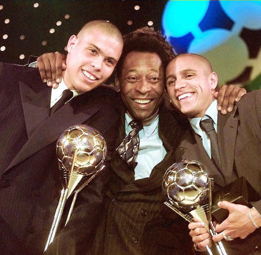  Ronaldo, Roberto Carlos con il ministro dello Sprt Pelé  (Patrick Kovarik/Afp) 