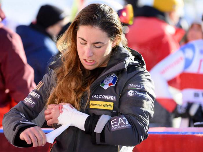 Sofia Goggia nella storia: vince la libera di St Moritz con la mano fratturata
