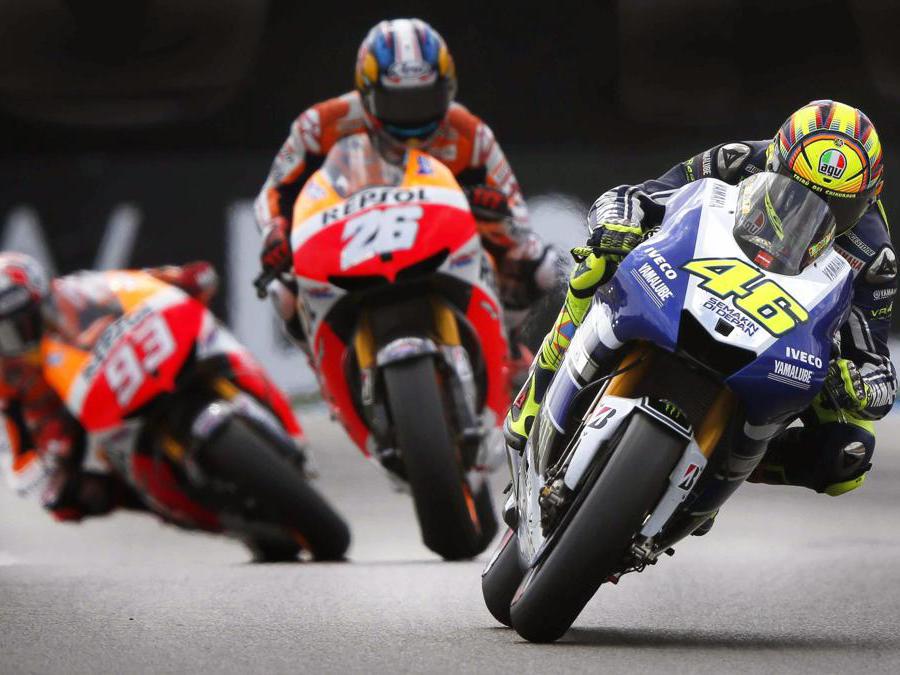 Assen (Olanda)Valentino Rossi e lo spagnolo   Marc Marquez  (Ansa/Catrinus Van Der Veen)