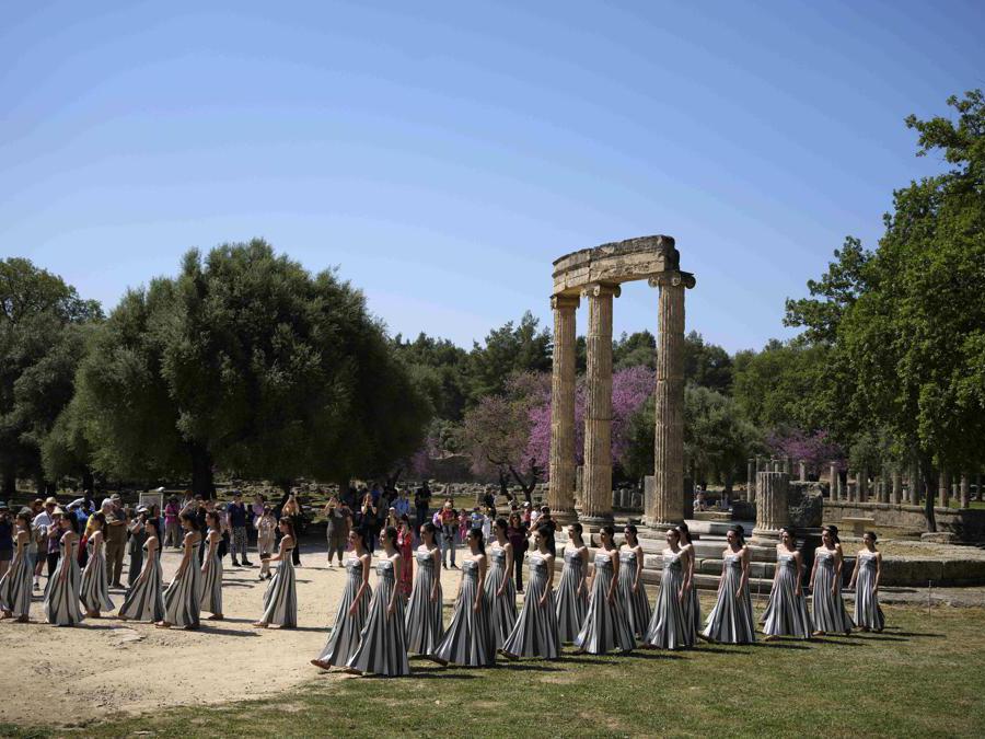 AP Photo/Thanassis Stavrakis Associated Press/LaPresse