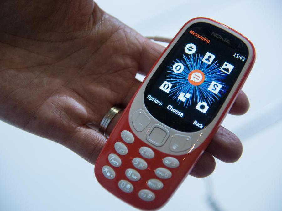 Nokia 3310 (Photo by Josep LAGO / AFP)