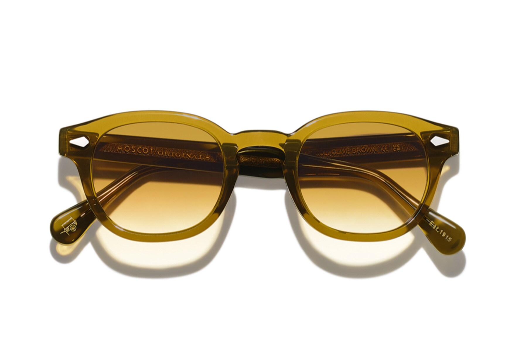 Moscot. Modello Lemtosh anni '40, in edizione limitata enumerata di 300 esemplari, in acetato Olive Brown (in esclusiva su Moscot.com).