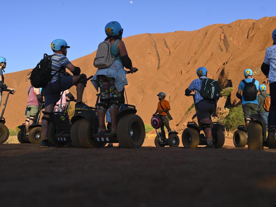 Australia, ultime scalate ad Ayers Rock prima del divieto (Epa)