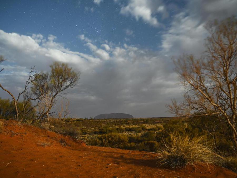 Australia, ultime scalate ad Ayers Rock prima del divieto (Epa)