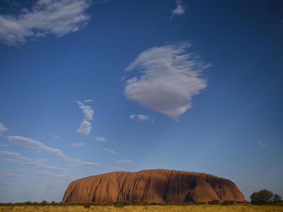 Australia, ultime scalate ad Ayers Rock prima del divieto (Epa)
