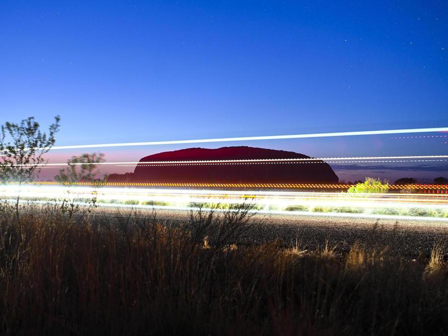 Australia, ultime scalate ad Ayers Rock prima del divieto (Epa)